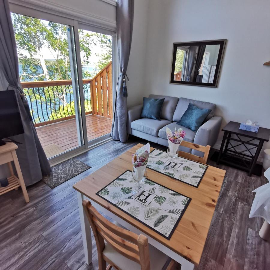 Knotty Pine Ocean Front Suite - Adults Only Ingonish Luaran gambar