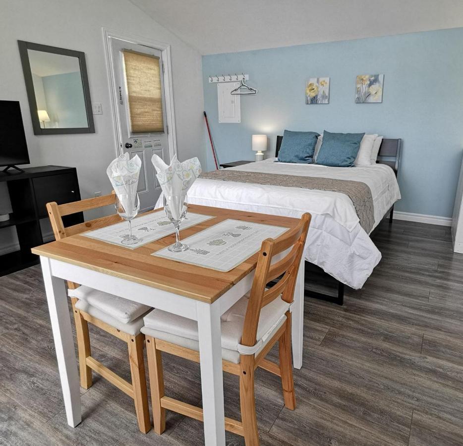 Knotty Pine Ocean Front Suite - Adults Only Ingonish Luaran gambar