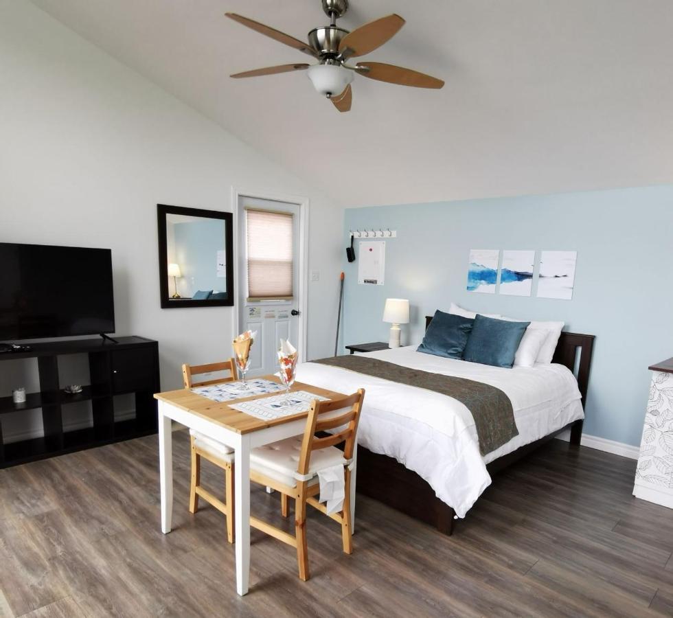 Knotty Pine Ocean Front Suite - Adults Only Ingonish Luaran gambar