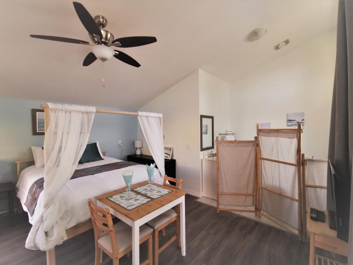 Knotty Pine Ocean Front Suite - Adults Only Ingonish Luaran gambar